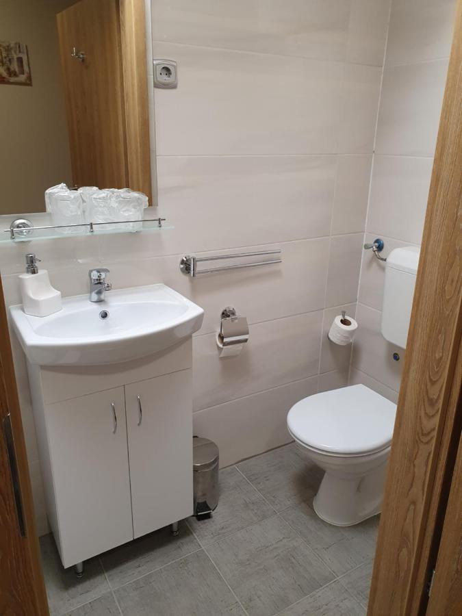 Platina Panzio*** Bed & Breakfast Ujhartyan Bagian luar foto