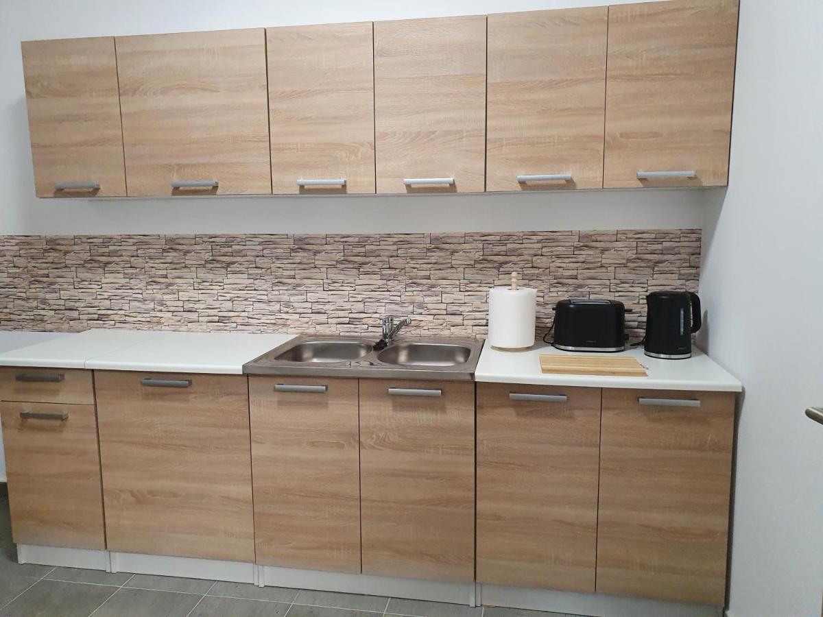 Platina Panzio*** Bed & Breakfast Ujhartyan Bagian luar foto