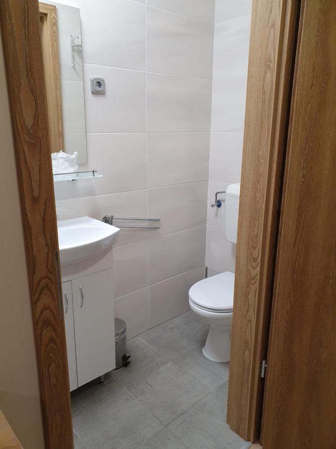 Platina Panzio*** Bed & Breakfast Ujhartyan Bagian luar foto